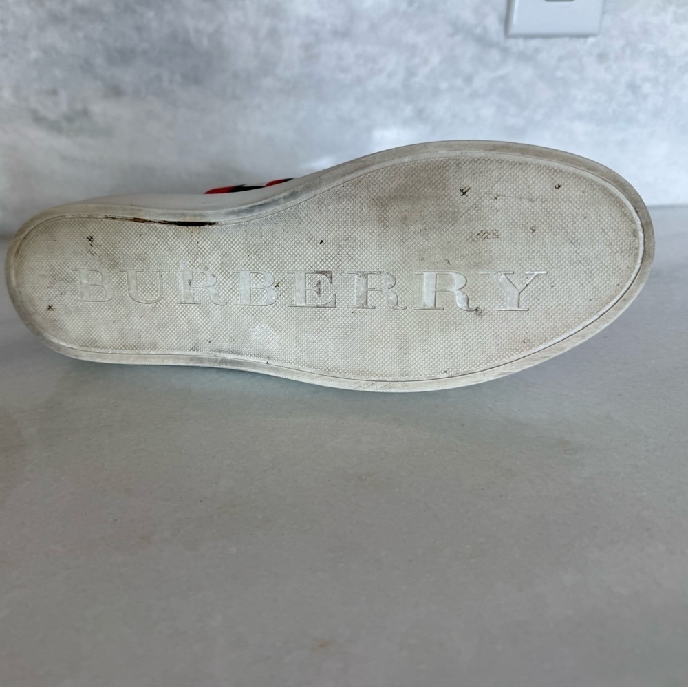 Burberry White Leather Sneakers with Red Graffiti Print Logo • 38 - Picture 9 of 10